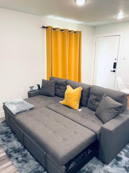 Luxe Travel Retreat Near Deep Ellum Apartment Далас Екстериор снимка