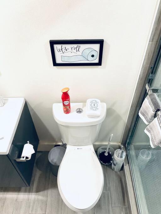 Luxe Travel Retreat Near Deep Ellum Apartment Далас Екстериор снимка