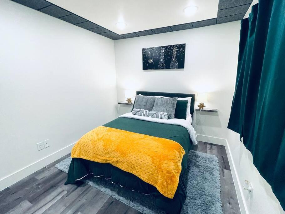 Luxe Travel Retreat Near Deep Ellum Apartment Далас Екстериор снимка