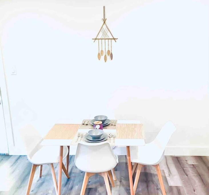 Luxe Travel Retreat Near Deep Ellum Apartment Далас Екстериор снимка
